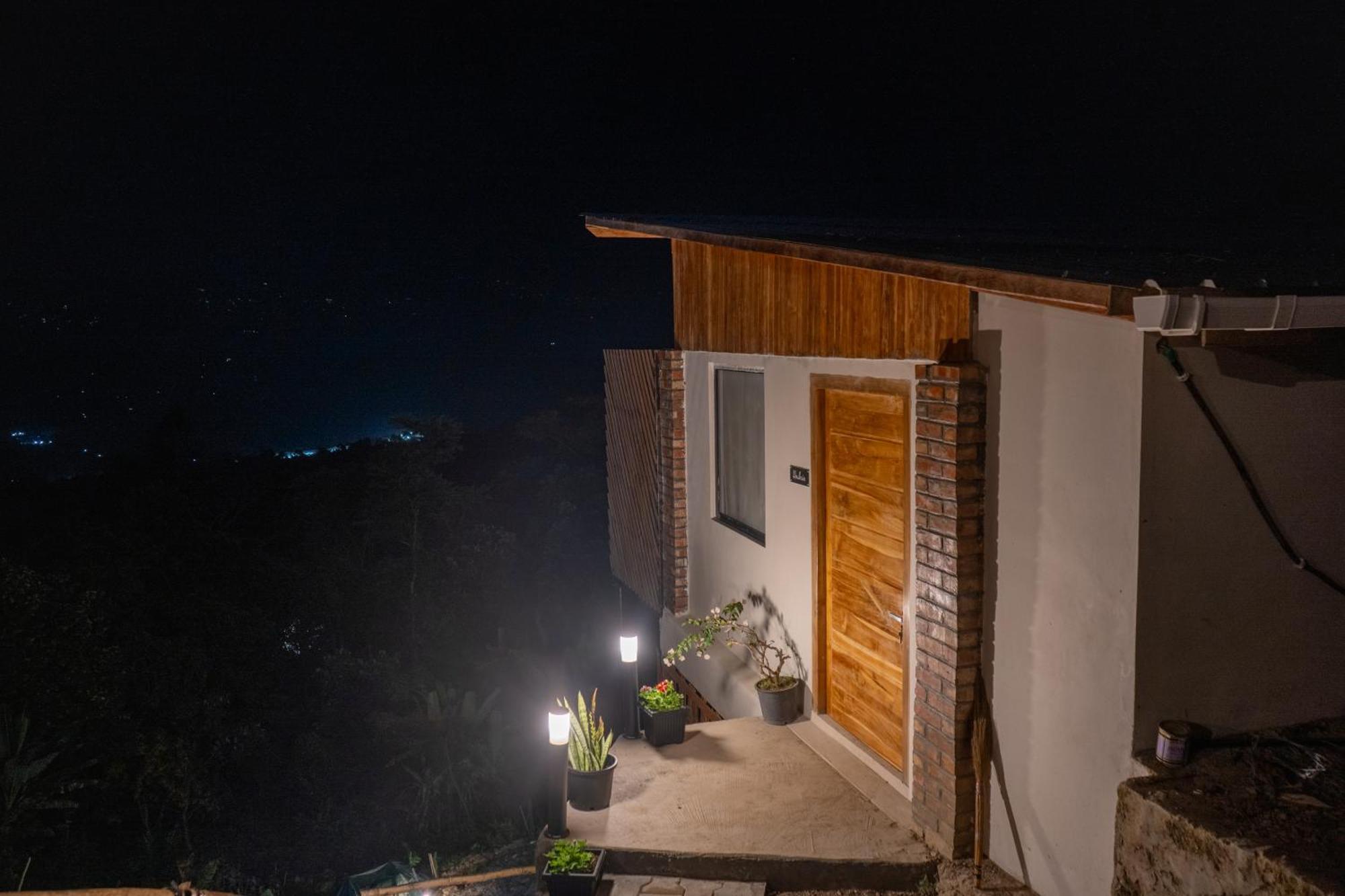 Hotel Cave Hill By Ferns Āīzawl Exterior foto